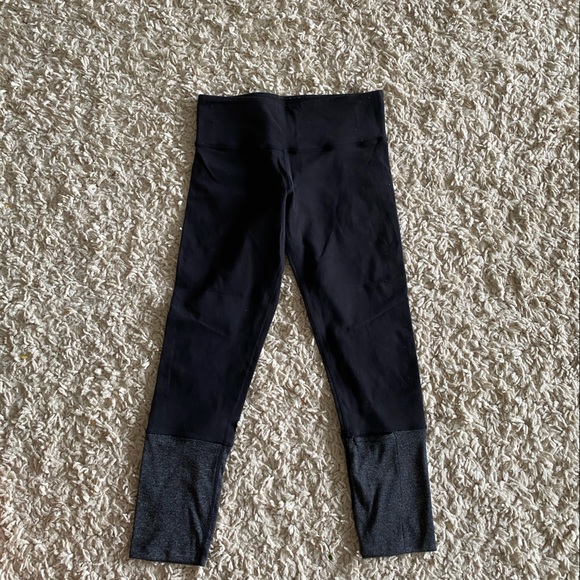 Lululemon cropped leggings - Picture 1 of 2